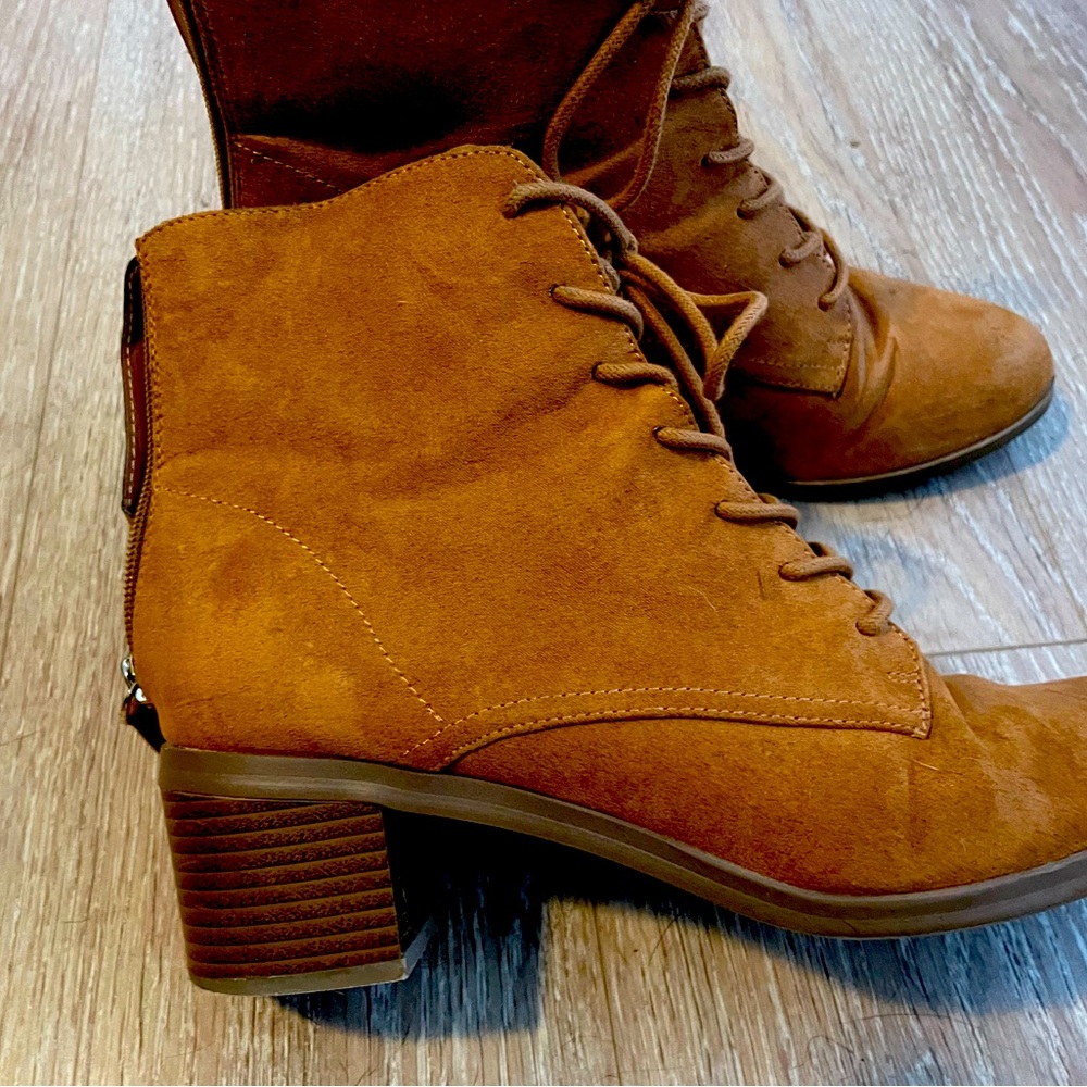 LOFT Brown Lace Up Boot, 8.5